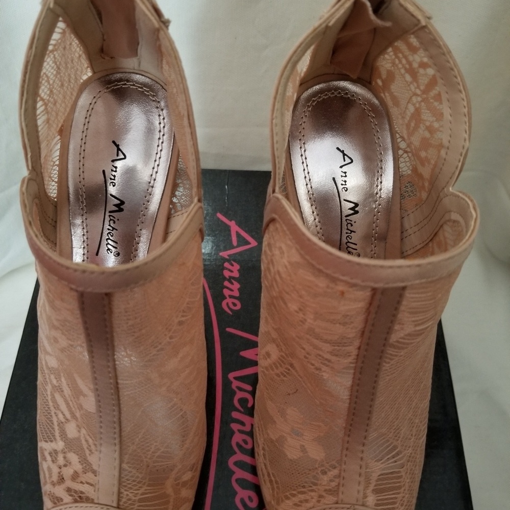 Ankle boots